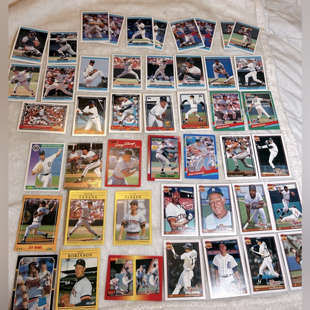 **6/$20** Detroit Tigers Baseball Card Lot (46 Card Lot)